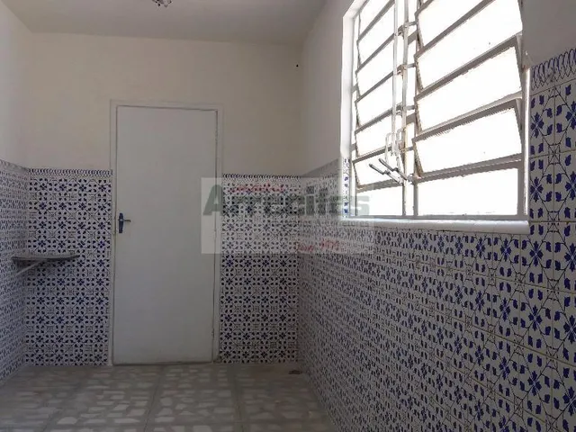 Imagem 6: Rua Padre Giordano. Varanda, Área de serviço, 160m² de Área...