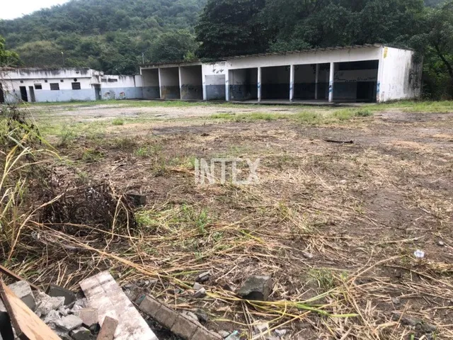 Imagem 10: Terreno, Comercial / Residencial, com 6.327,60 M² com Benfeitorias....