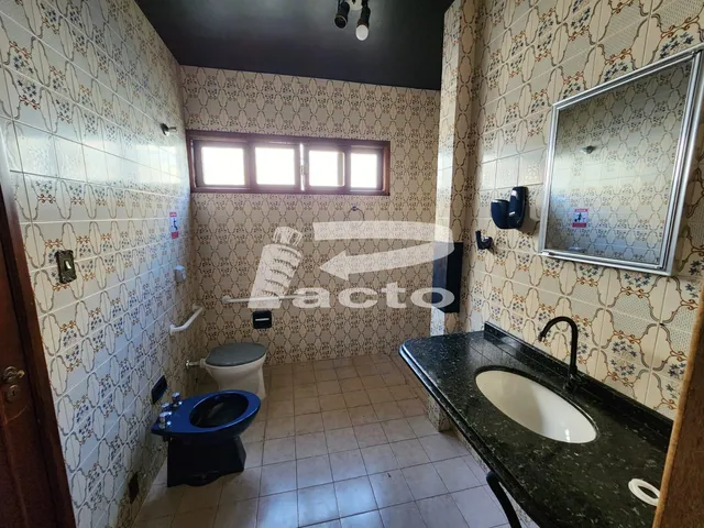 Imagem 14: Casa Comercial com Área de 243M