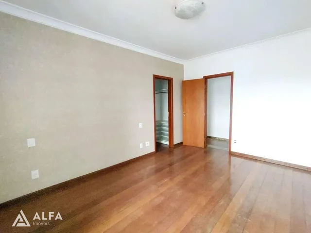 Imagem 15: Viva com Elegância e Conforto: Apartamento de 4 Quartos no Coração da Cidade!