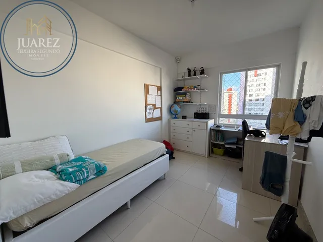 Imagem 12: APARTAMENTO 4/4 COM 1 SUÍTE, ANDAR ALTO, ORIGINAL COM POUCAS INTERVENÇÕES, NASCENTE À