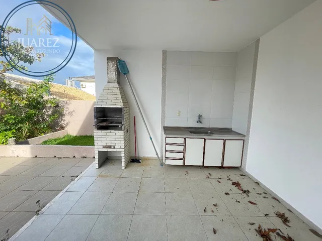 Imagem 2: VENDO CASA EM BURAQUINHO DE 320M² DE ÁREA CONSTRUÍDA E 402M² DE TERRENO. IMÓVEL COM