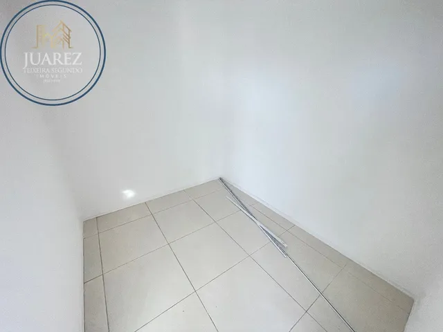 Imagem 6: VENDO CASA EM BURAQUINHO DE 320M² DE ÁREA CONSTRUÍDA E 402M² DE TERRENO. IMÓVEL COM