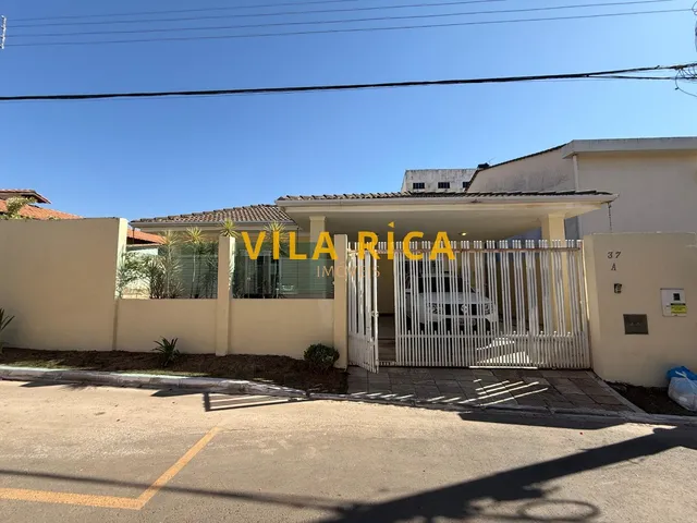 Imagem: 4 Dormitórios, 2 Suíte, 2 Vagas na Garagem