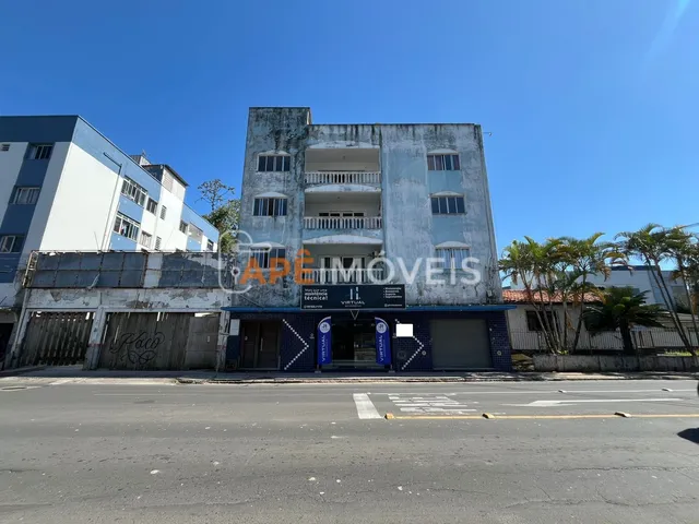 Imagem: A sala comercial possui 1 Banheiro, 200m² de Área e está