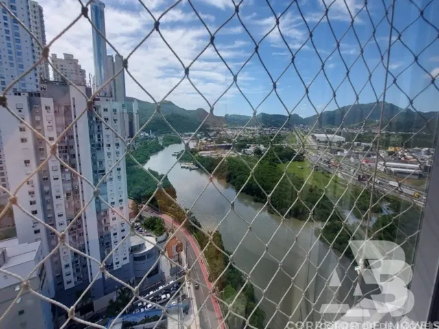 Imagem 13: Espetacular Apartamento de Luxo no Centro de Balneário Camboriú-SC: 4 Quartos, 4