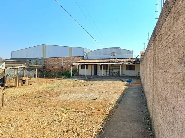 Imagem: Lote Casa nos Fundos à Venda no Bairro