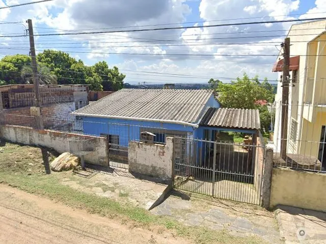 Imagem: Duas Casas de Alvenaria no Pátio, Amplo