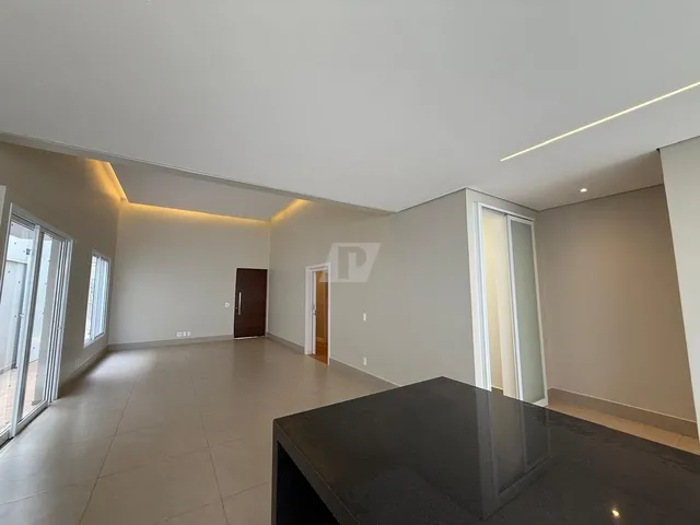 Imagem 8: Casa térrea em Condomínio de Luxo à Venda em Piracicaba-SP 3 Quartos, 3 Suítes, 2
