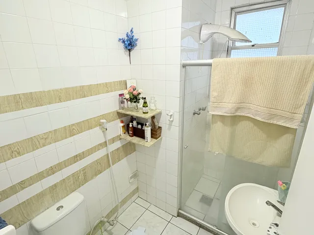 Imagem 7: Apartamento de 2 Quartos na Pituba: 2 Banheiros, 1 Vaga de Garagem, 200M² de Área