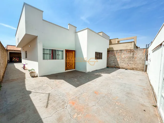 Imagem: Casa à venda no bairro GranVille - Araguari/MG