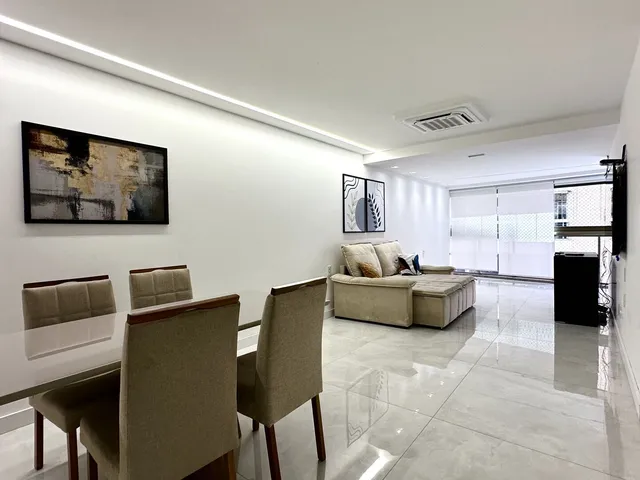 Imagem 9: Apartamento amplo na PRAIA DE ITAPOÃ — 4 quartos e 2 suítes no BEVERLY HILLS, quadra