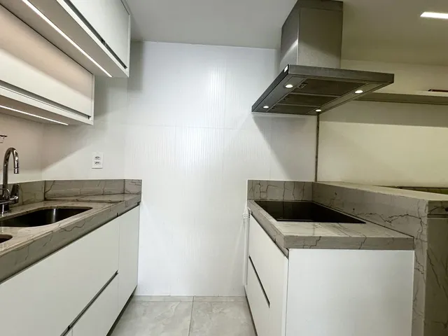 Imagem 15: Apartamento amplo na PRAIA DE ITAPOÃ — 4 quartos e 2 suítes no BEVERLY HILLS, quadra