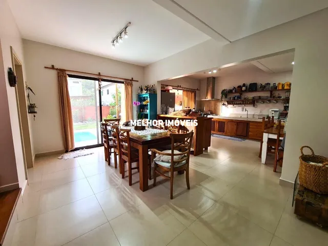 Imagem 5: Casa Duplex á venda com 4 dormitórios localizada na praia Mariscal em Bombinhas