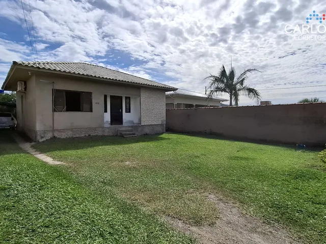 Imagem: A casa possui 3 Dormitórios, 1 Banheiro, 100m² de Área e