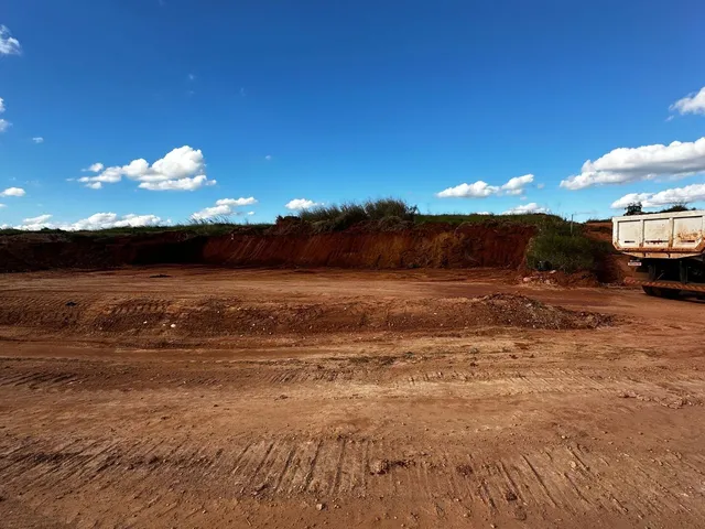 Imagem 5: ? Dois Lotes Juntos na Avenida Principal do Jardim Júlia II – Mais de 600 m²! Cada