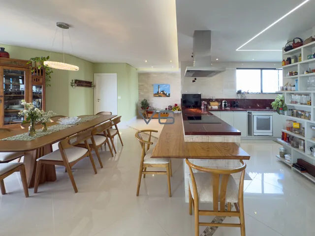 Imagem 3: Apartamento com 4 Quartos - 2 Suítes - 2 Vagas de garagem - 222,26m² privativos - no