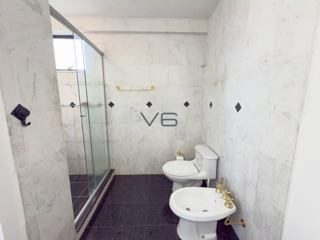 Imagem 16: Apartamento com 4 Quartos - 2 Suítes - 2 Vagas de garagem - 222,26m² privativos - no