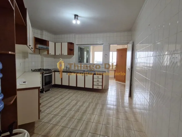 Imagem 11: Apartamento à venda com 3 dormitórios com sacada (sendo 1 suíte), 2 banheiros
