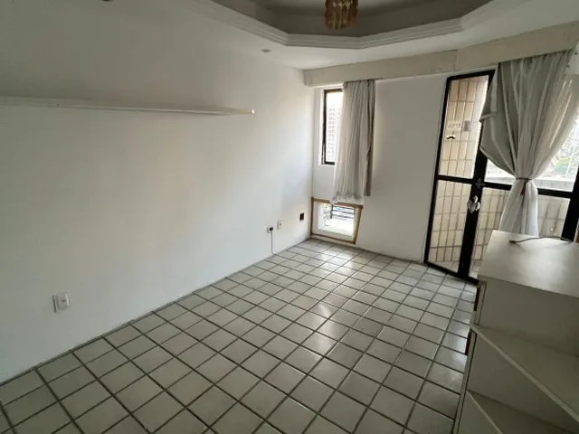 Imagem 2: Apartamento de luxo na Madalena, Recife-PE com 4 quartos, 2 suítes e 170m² - Edifício