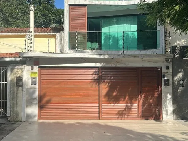 Imagem 2: Imperdível: Casa à venda em Recife-PE, na Tamarineira, com 4 quartos, 2 suítes, 2