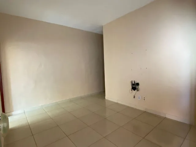 Imagem 2: Casa 2 Quartos com Suíte e Garagem para 2 Carros