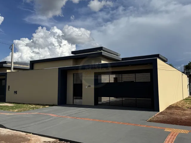 Imagem: Casa Alto Padrão em Conjunto Residencial