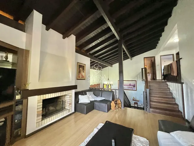 Imagem: Casa 5 Dormitórios com Suíte no Ideal