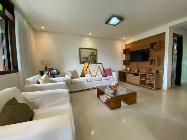 Imagem: A casa em condomínio possui 5 Dormitórios, 3 Suítes, 4