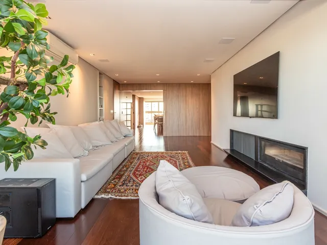 Imagem: O apartamento possui 2 Dormitórios, 2 Suítes, 5