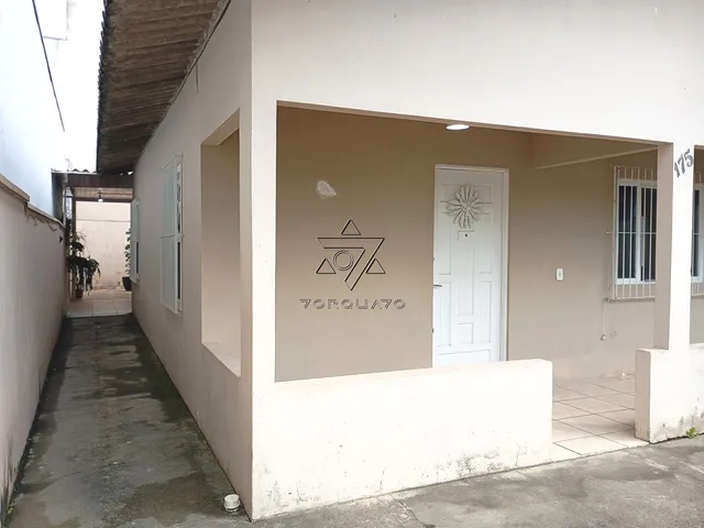 Imagem 3: Casa À Venda no Bairro Espinheiros - Itajaí/Sc