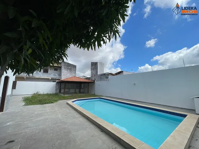 Imagem: Casa de Alto Padrão, com piscina para locação