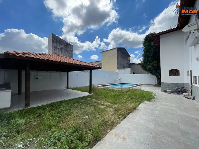 Imagem 4: Casa de Alto Padrão, com piscina para locação, em rua pública, Cidade Nova, Feira de