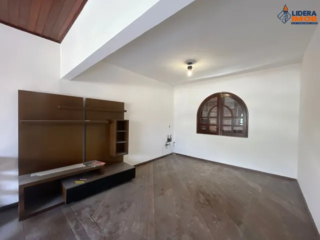 Imagem 14: Casa de Alto Padrão, com piscina para locação, em rua pública, Cidade Nova, Feira de