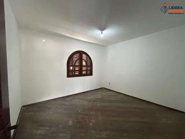 Imagem 16: Casa de Alto Padrão, com piscina para locação, em rua pública, Cidade Nova, Feira de