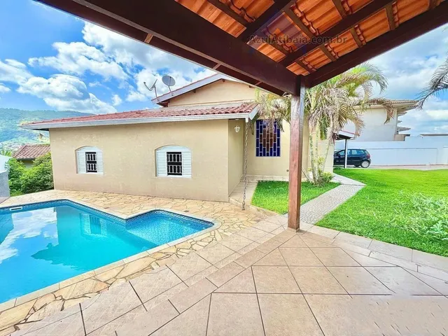 Imagem: Casa com Piscina e Gourmet em Terreno Amplo