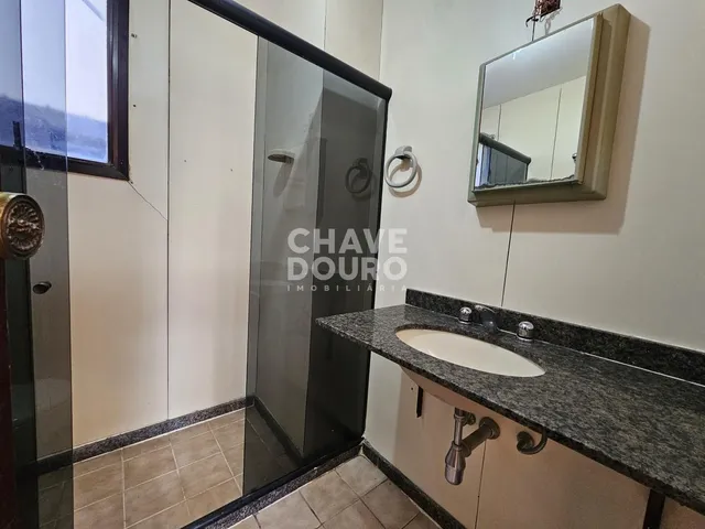 Imagem 11: Apartamento com varanda, 2quartos (sendo 1suíte) +1quarto reversível e vaga, para venda