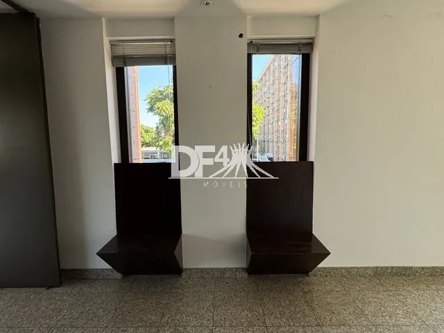 Imagem 9: Ed. Business Point sala com 215,14 m² de área privativa, este conjunto de 6 salas de