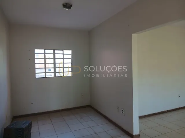 Imagem 7: Casa Padrão, 3 Quartos(1Suíte),3 Vagas, DCE, Laje
