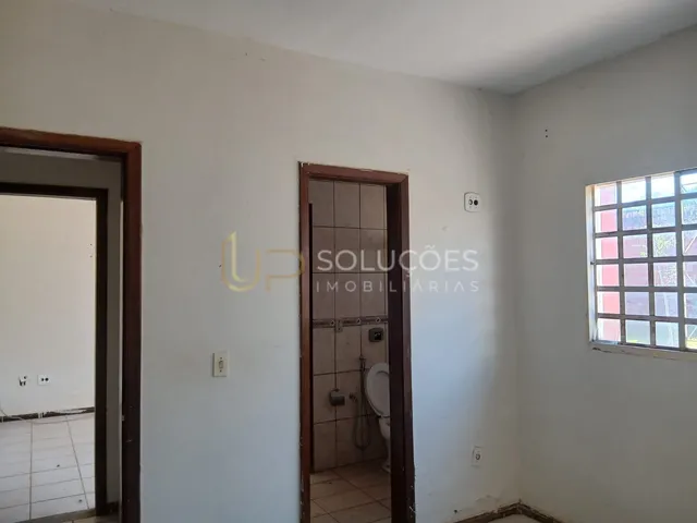 Imagem 8: Casa Padrão, 3 Quartos(1Suíte),3 Vagas, DCE, Laje