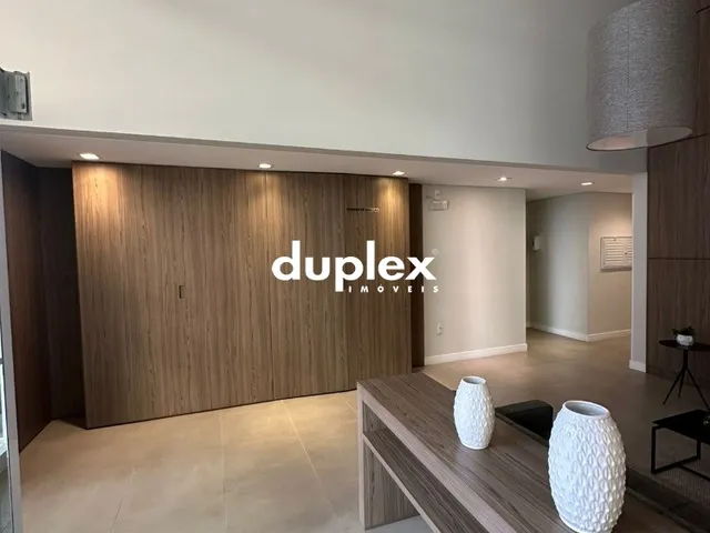 Imagem 7: Apartamento 3 Dormitórios Sendo 1 Suíte, Semimobiliado, Sacada Gourmet e 2 Vagas no