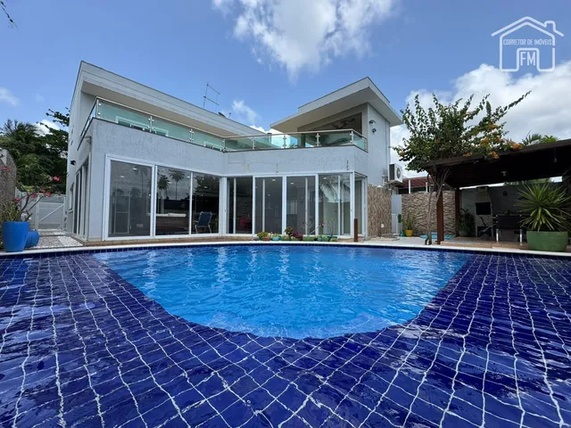 Imagem: A casa possui 5 Dormitórios, 3 Suítes, 5 Banheiros, 4
