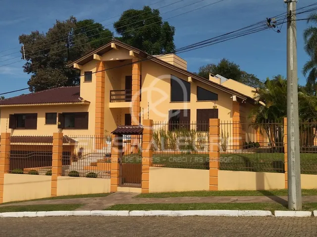 Imagem: Casa de alto padrão no Centro de Nova Santa