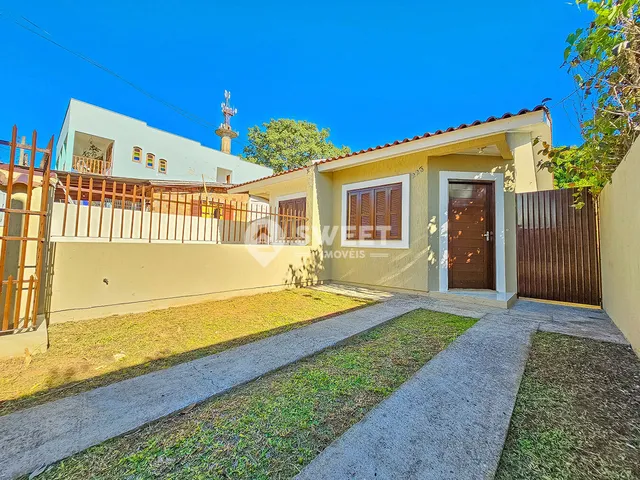 Imagem: A casa possui 2 Dormitórios, 1 Banheiro, 1 Vaga na