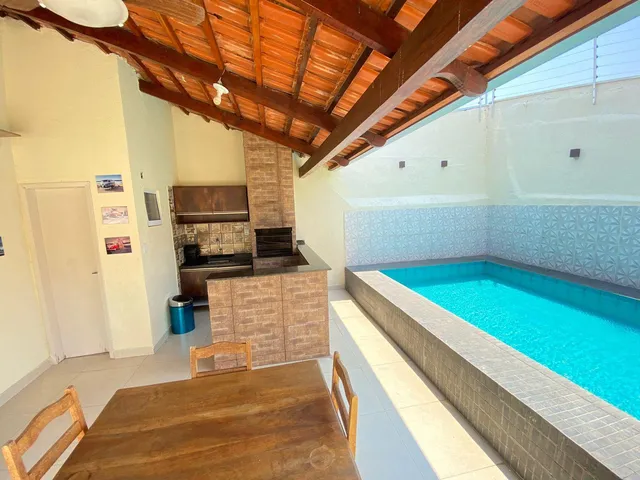 Imagem: Linda Casa no Jardim Europa com Piscina