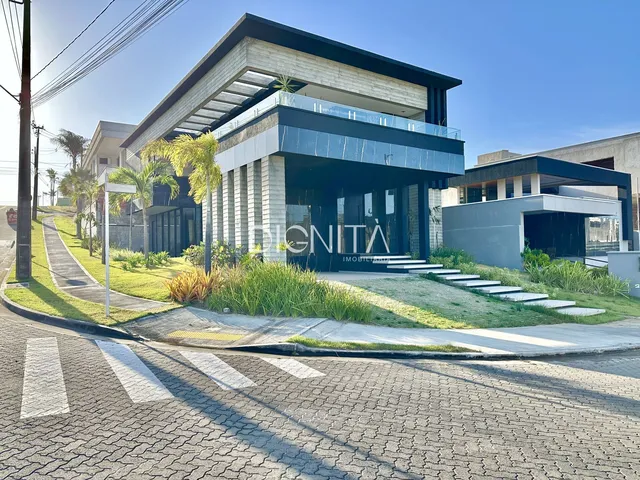 Imagem: Dúplex de esquina à venda em Alphaville