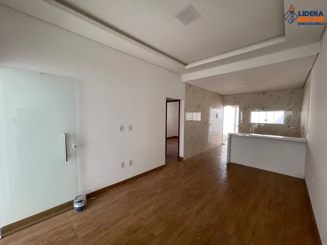 Imagem: Casa residencial para Venda em rua pública