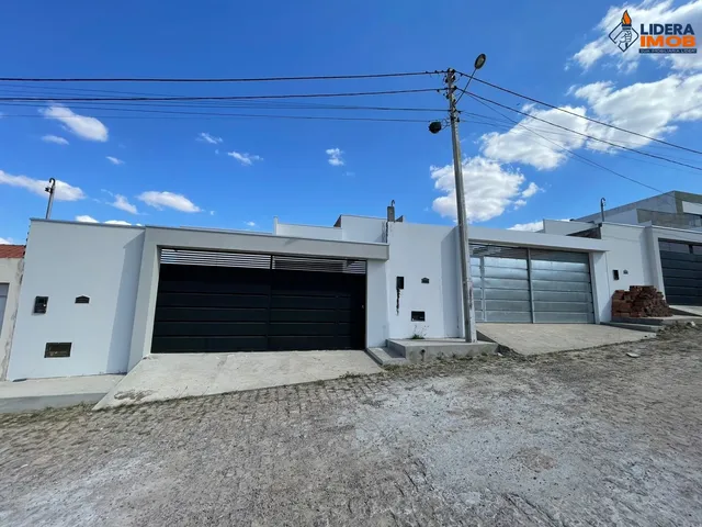 Imagem: Casa residencial para Venda em rua pública