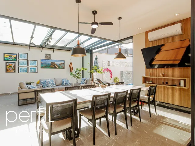Imagem 3: Casa Porteira Fechada com 3 Suítes e 3 Vagas de Garagem Cobertas em Condomínio Fechado