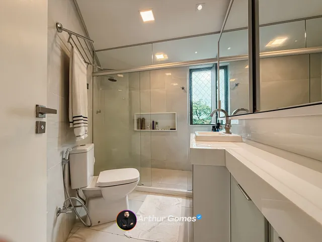 Imagem 2: Apartamento mobiliado em Casa Forte - 250 m² e 03 suítes - Edf Marcelo Asfora